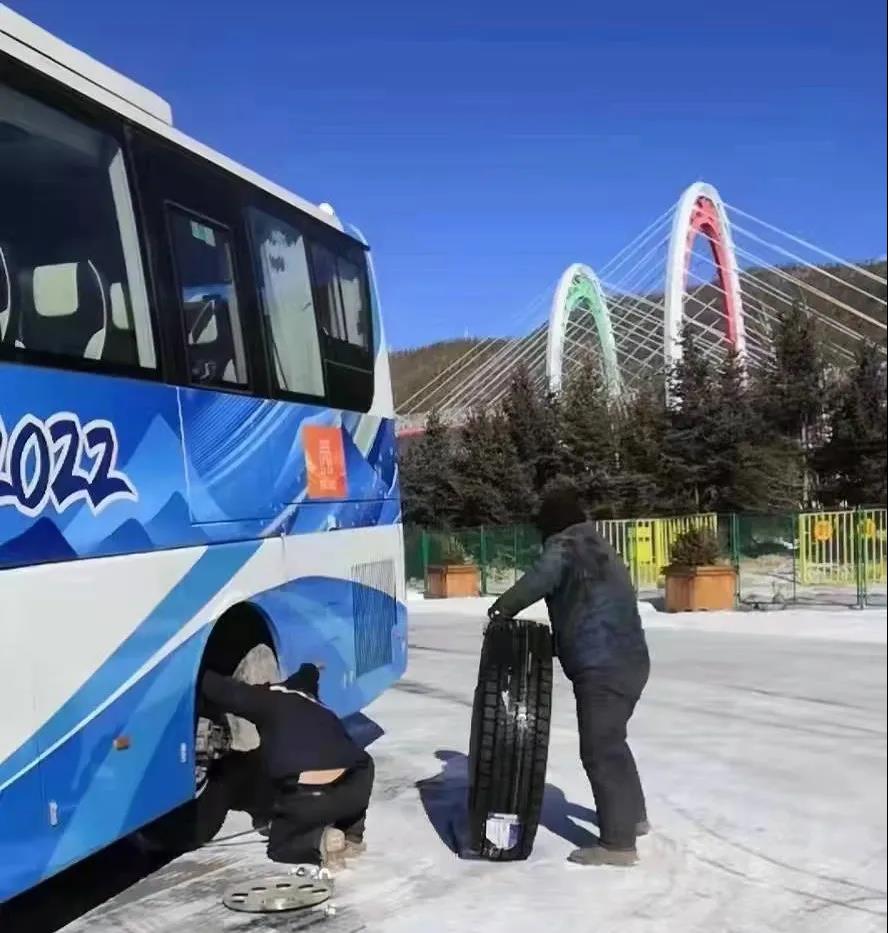 賽輪輪胎為北京冬奧會(huì)部分運(yùn)營(yíng)車輛使用的輪胎提供服務(wù) 賽輪輪胎為北京冬奧會(huì)部分運(yùn)營(yíng)車輛使用的輪胎提供服務(wù)