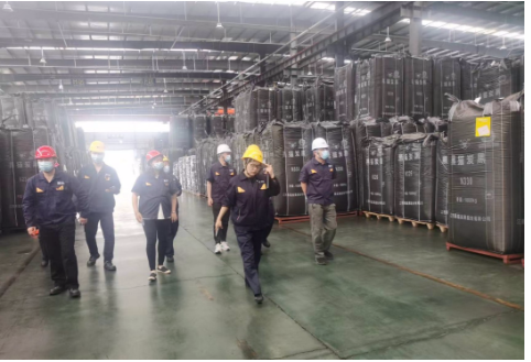 　審核過程氛圍融洽，專家在審核過程中細(xì)致認(rèn)真